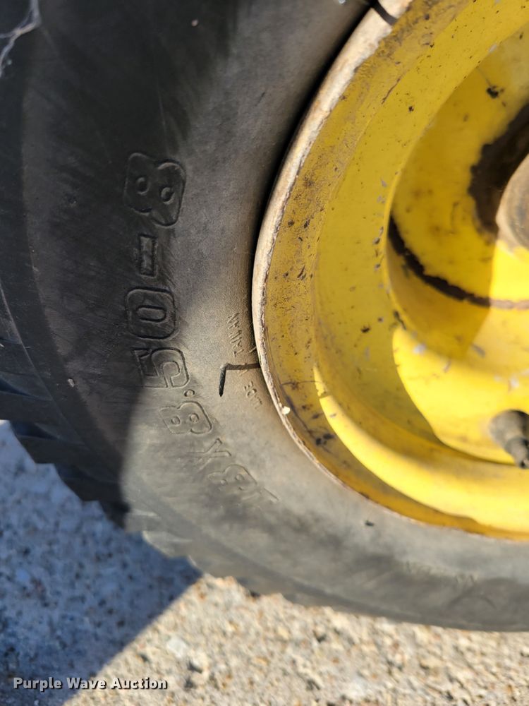 image for item JY9984 1989 John Deere 430  tractor