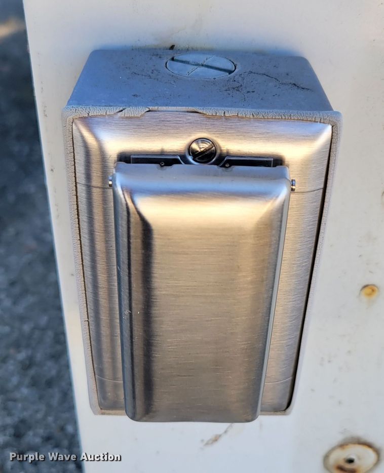 image for item JZ9005 (2) AAON Inc AC units