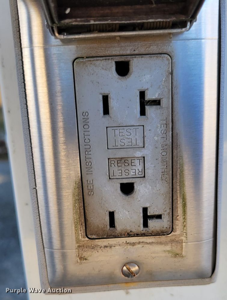 image for item JZ9005 (2) AAON Inc AC units