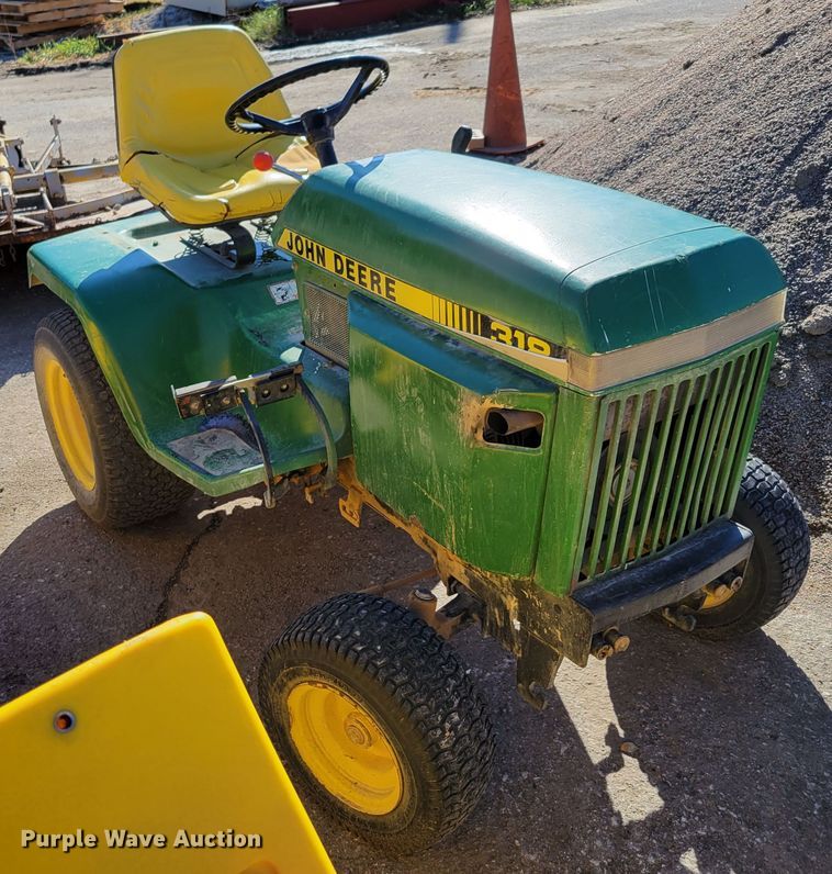 image for item JZ9011 John Deere 318  lawn mower