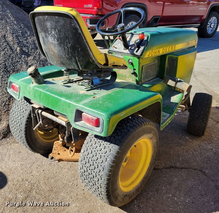 image for item JZ9011 John Deere 318  lawn mower