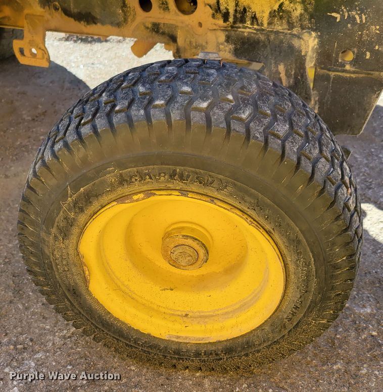 image for item JZ9011 John Deere 318  lawn mower