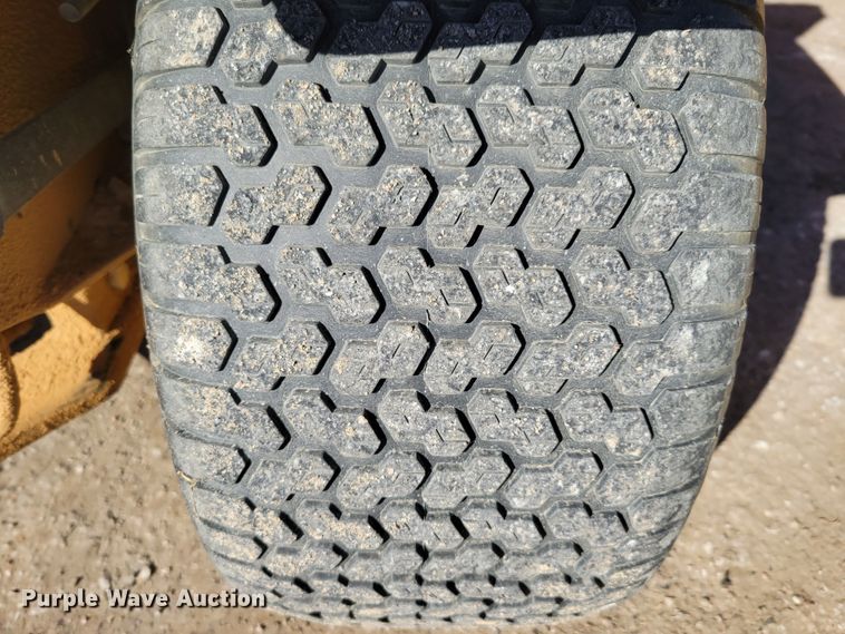 image for item JZ9011 John Deere 318  lawn mower