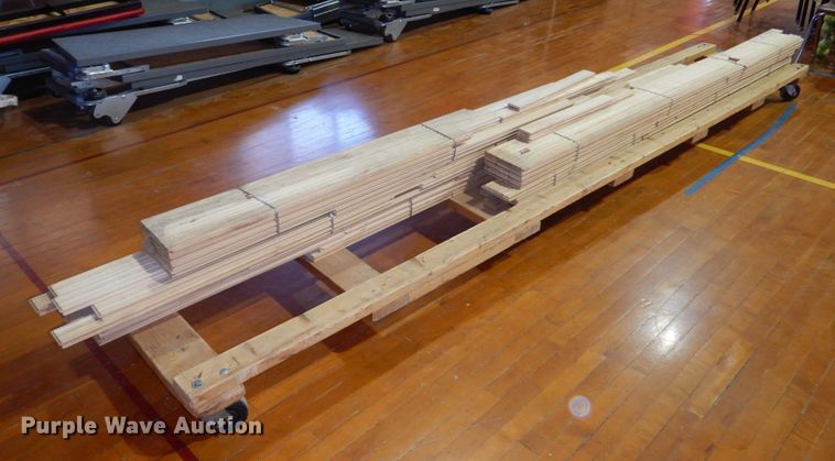 image for item JZ9016 (4) 8'L bundles of hardwood flooring