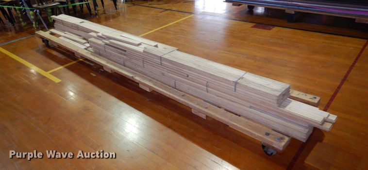 image for item JZ9016 (4) 8'L bundles of hardwood flooring