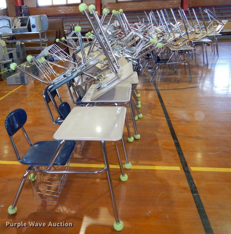 image for item JZ9020 Approximately 56 desks