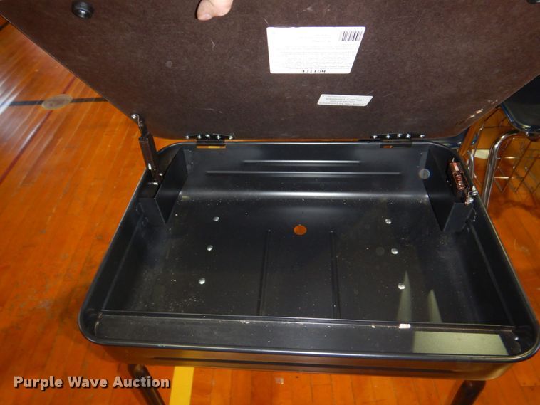 image for item JZ9020 Approximately 56 desks