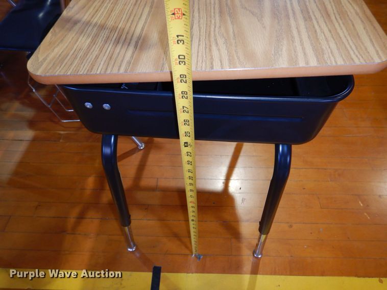 image for item JZ9020 Approximately 56 desks