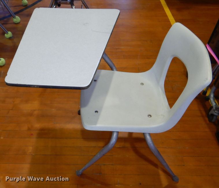 image for item JZ9020 Approximately 56 desks