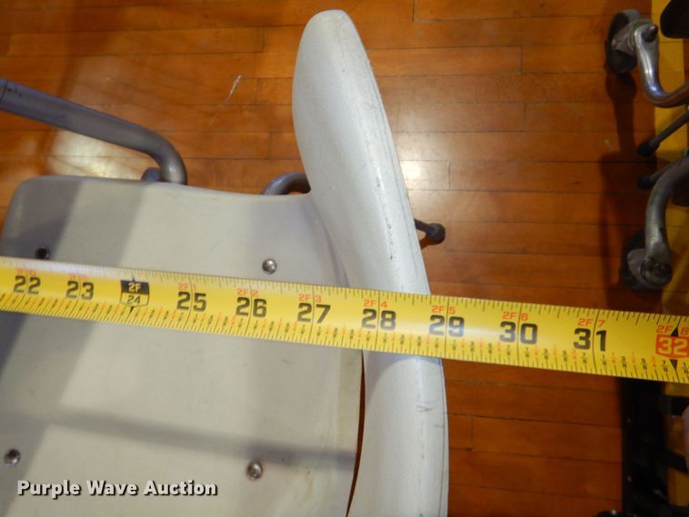 image for item JZ9020 Approximately 56 desks