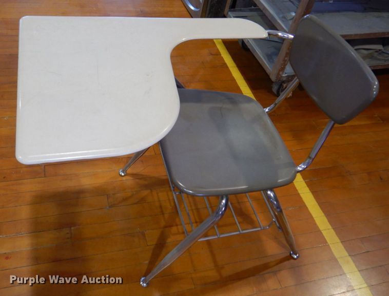 image for item JZ9020 Approximately 56 desks