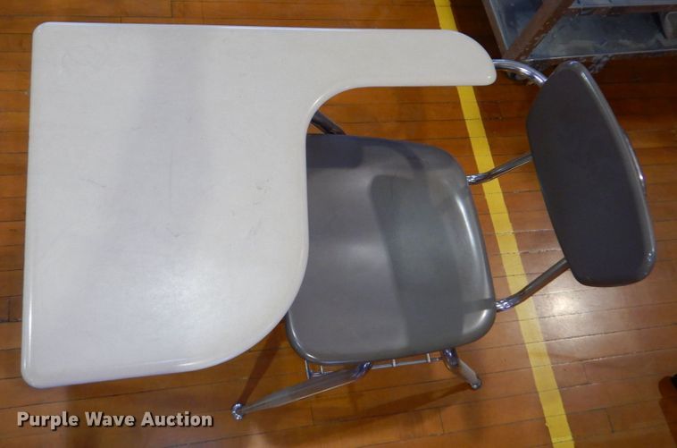 image for item JZ9020 Approximately 56 desks