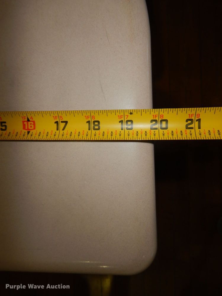 image for item JZ9020 Approximately 56 desks