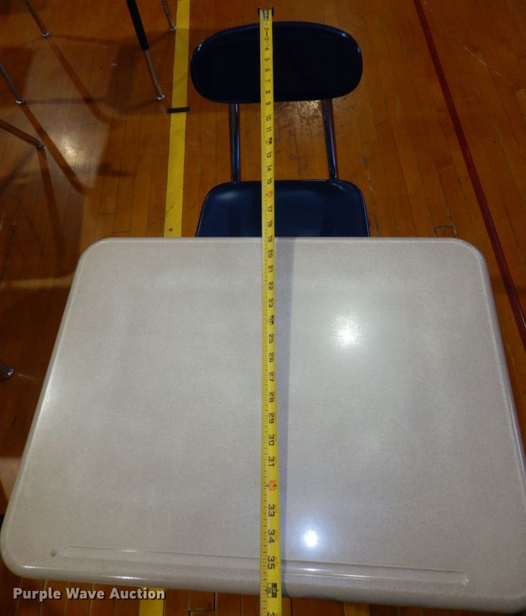 image for item JZ9020 Approximately 56 desks