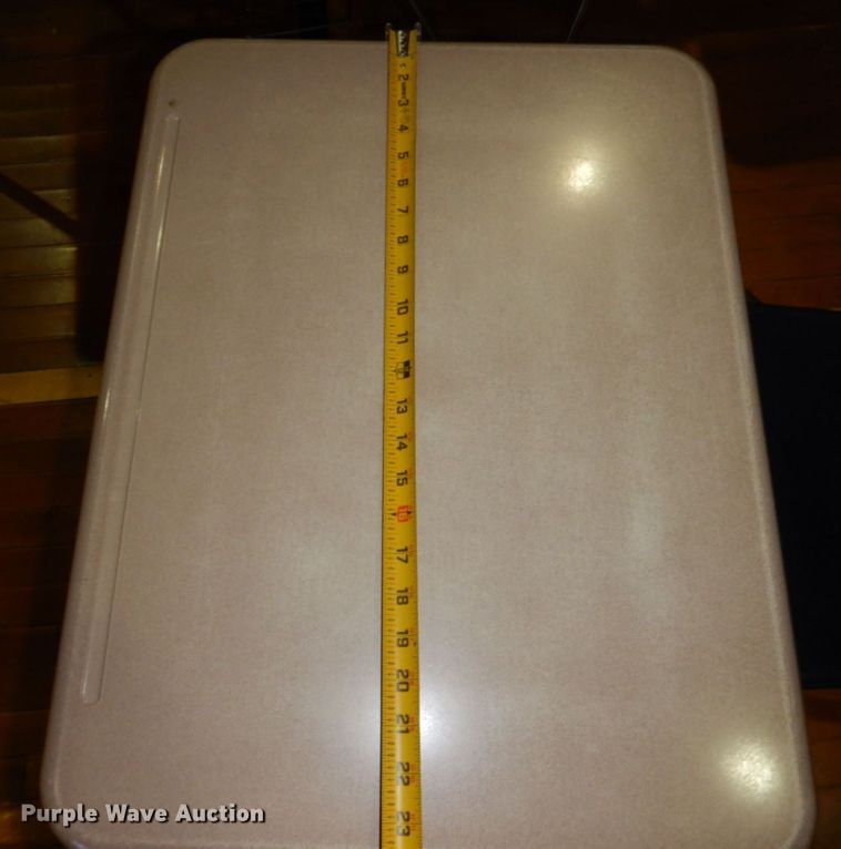 image for item JZ9020 Approximately 56 desks