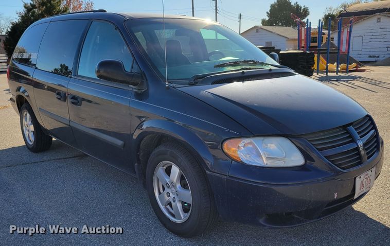 image for item JZ9027 2005 Dodge Grand Caravan  van