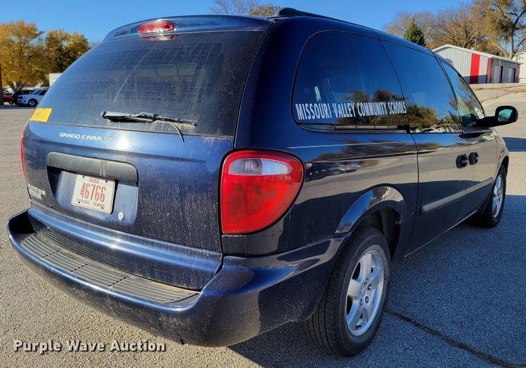 image for item JZ9027 2005 Dodge Grand Caravan  van