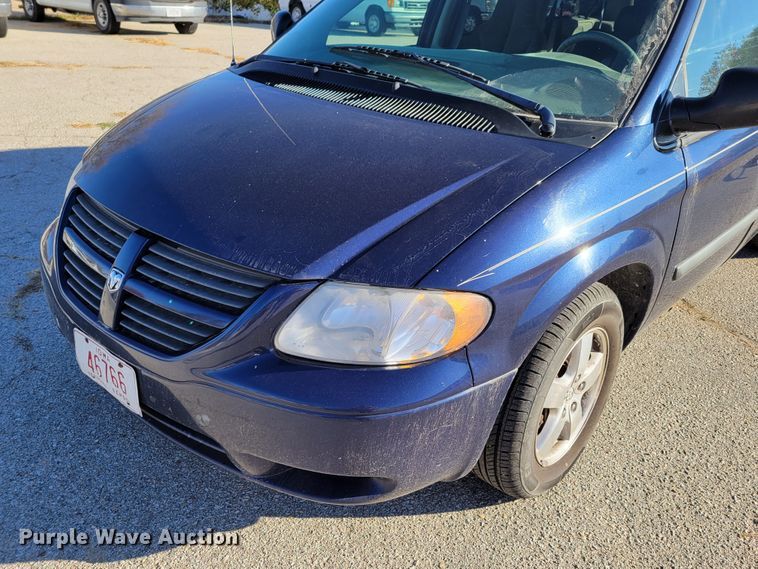 image for item JZ9027 2005 Dodge Grand Caravan  van