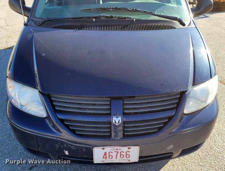 image for item JZ9027 2005 Dodge Grand Caravan  van