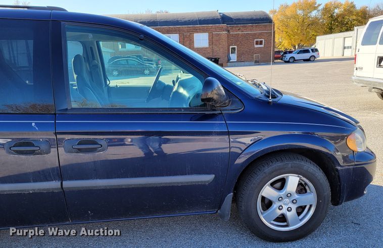 image for item JZ9027 2005 Dodge Grand Caravan  van