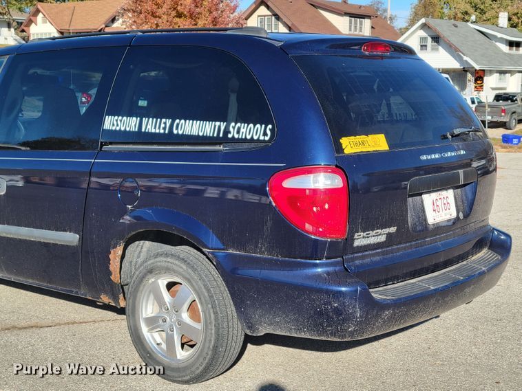 image for item JZ9027 2005 Dodge Grand Caravan  van