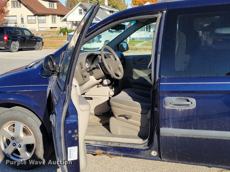image for item JZ9027 2005 Dodge Grand Caravan  van