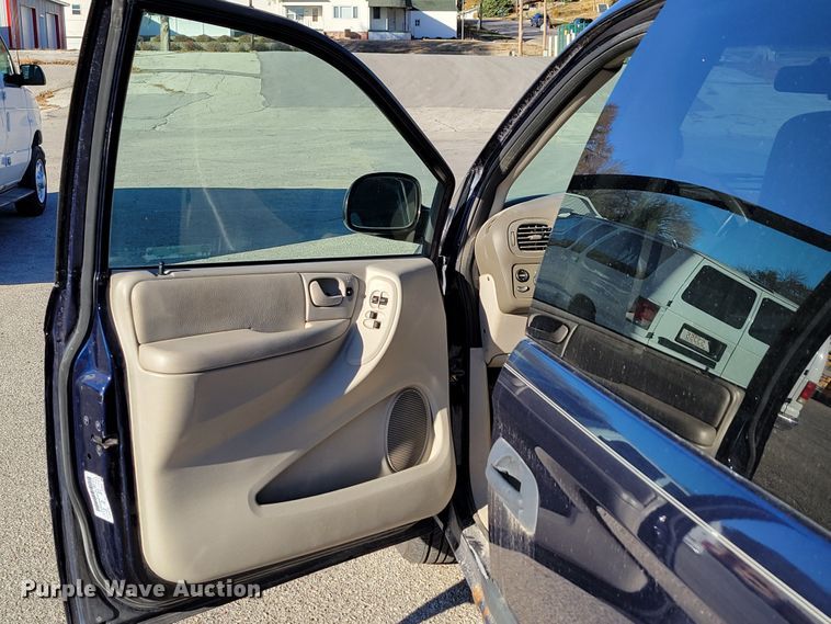 image for item JZ9027 2005 Dodge Grand Caravan  van