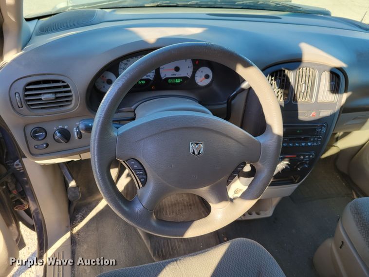 image for item JZ9027 2005 Dodge Grand Caravan  van