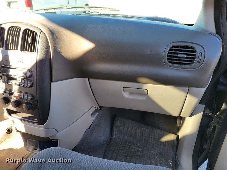 image for item JZ9027 2005 Dodge Grand Caravan  van