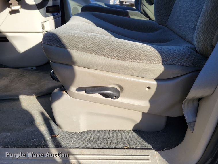 image for item JZ9027 2005 Dodge Grand Caravan  van