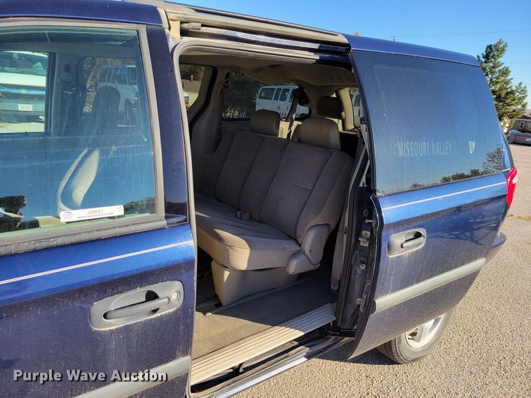 image for item JZ9027 2005 Dodge Grand Caravan  van