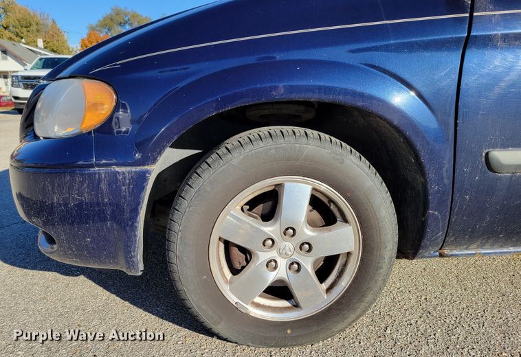 image for item JZ9027 2005 Dodge Grand Caravan  van