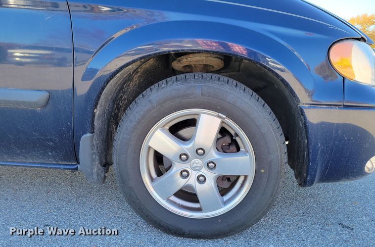 image for item JZ9027 2005 Dodge Grand Caravan  van