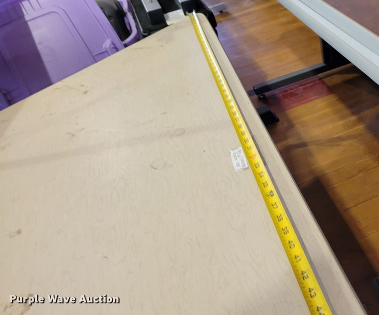 image for item JZ9028 (21) tables