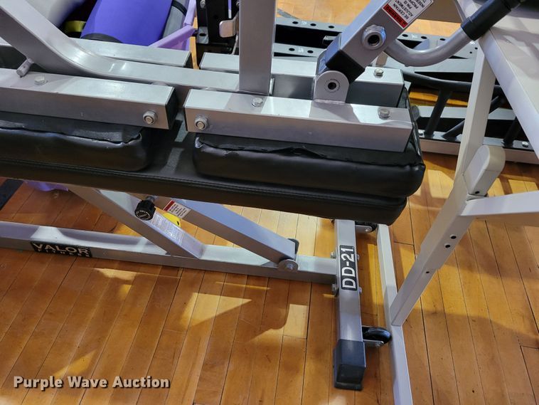 image for item JZ9029 Valor Fitness  weight machine