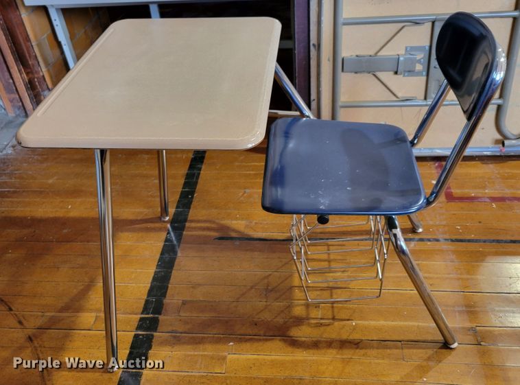 image for item JZ9035 (21) desks