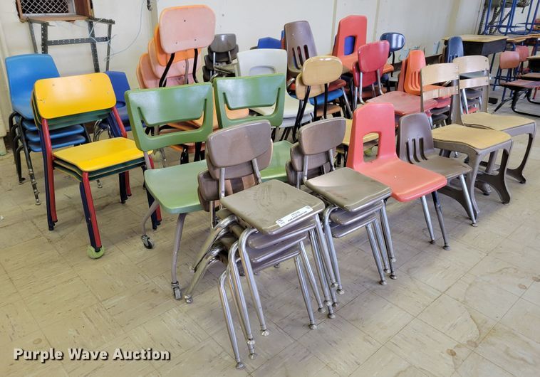 image for item JZ9040 Approximately 65 chairs