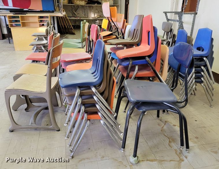 image for item JZ9040 Approximately 65 chairs