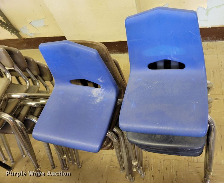 image for item JZ9040 Approximately 65 chairs