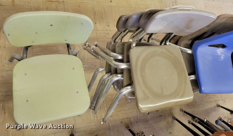 image for item JZ9040 Approximately 65 chairs