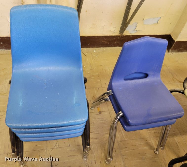 image for item JZ9040 Approximately 65 chairs