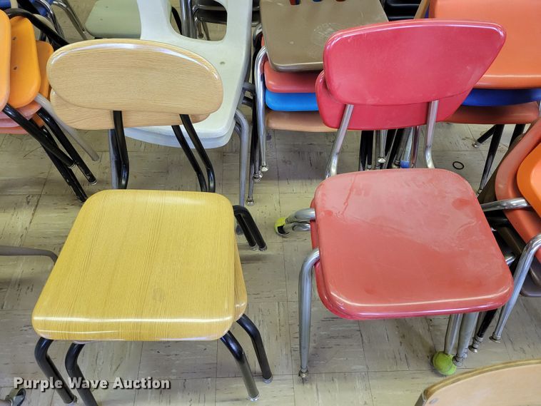 image for item JZ9040 Approximately 65 chairs