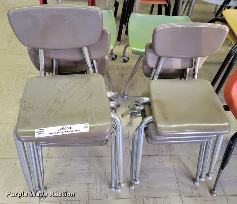 image for item JZ9040 Approximately 65 chairs