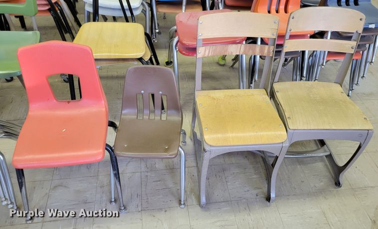 image for item JZ9040 Approximately 65 chairs