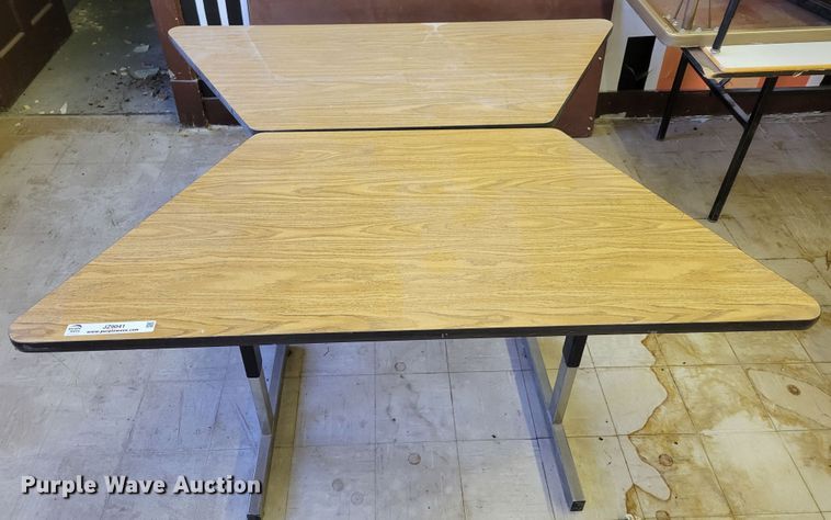 image for item JZ9041 (5) tables