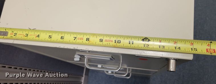 image for item JZ9074 (4) filing cabinets