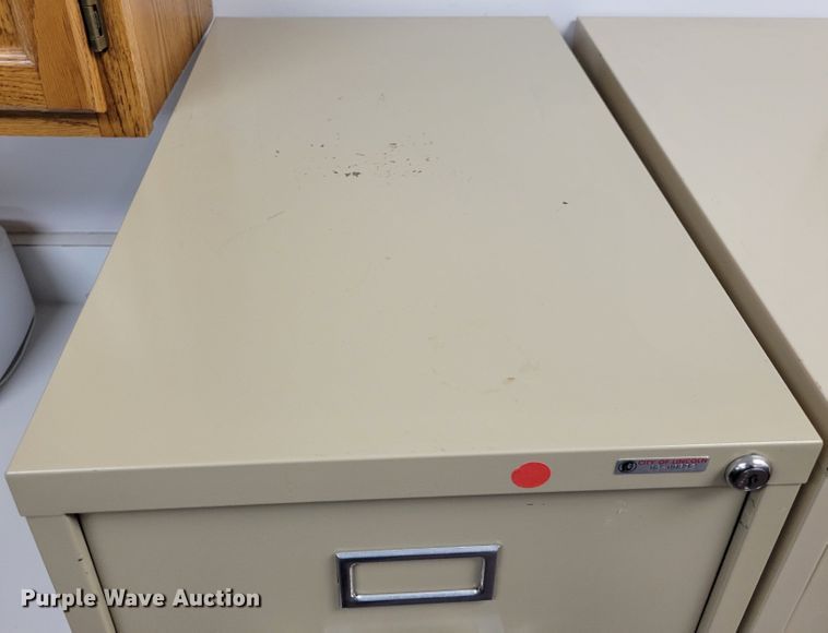 image for item JZ9074 (4) filing cabinets