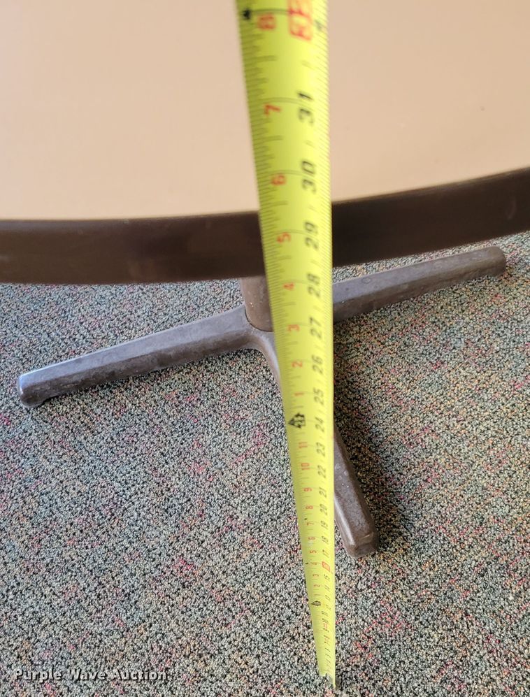 image for item JZ9075 (3) round tables