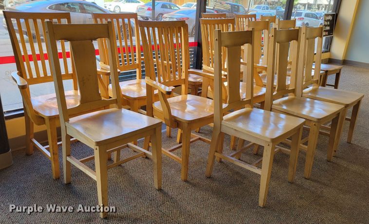image for item JZ9076 Approximately 20 chairs