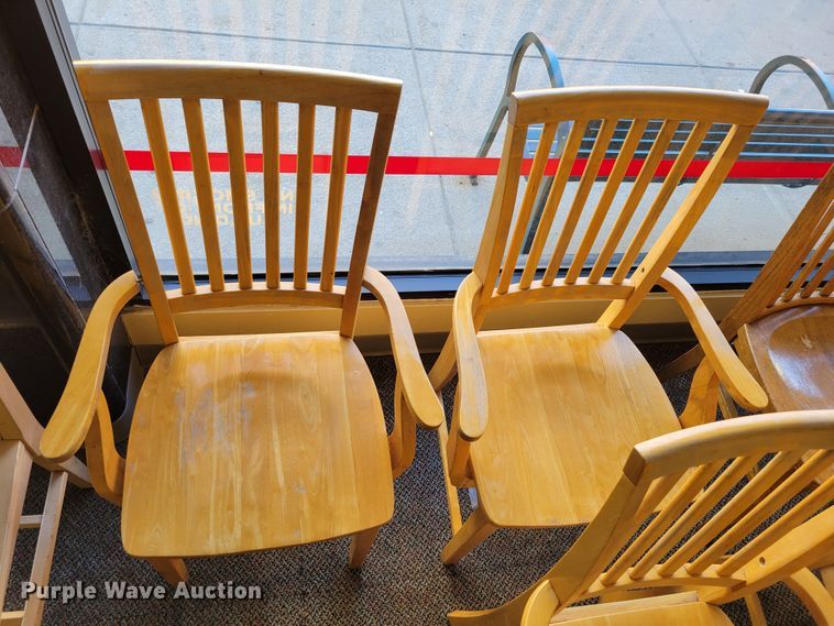 image for item JZ9076 Approximately 20 chairs